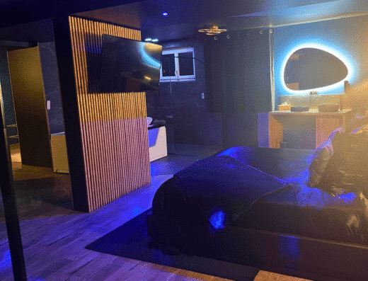 Suite Casanova – Escape Game coquin – Doux Bleu Jeux