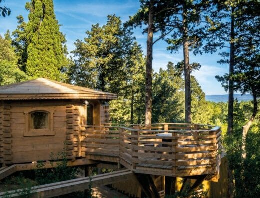 Logis Hôtel les Cabanes dans les Bois