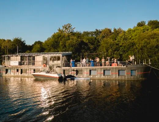 La Rivière House – Péniche Carpe Diem