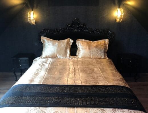 ô plaisirs charnels love room